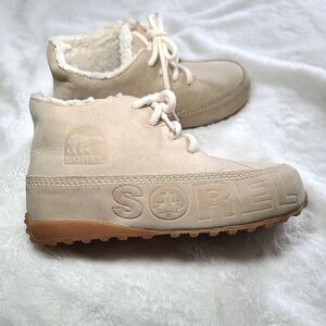 LIKE NEW SOREL NAKNEK DRIFT Ankle Boot 8  Tan Leather Shearling Moccasins